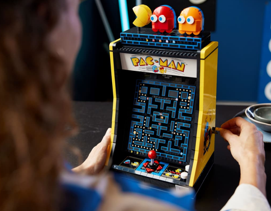 "Pecmeno žaidimų konsolė" Konstruktorius