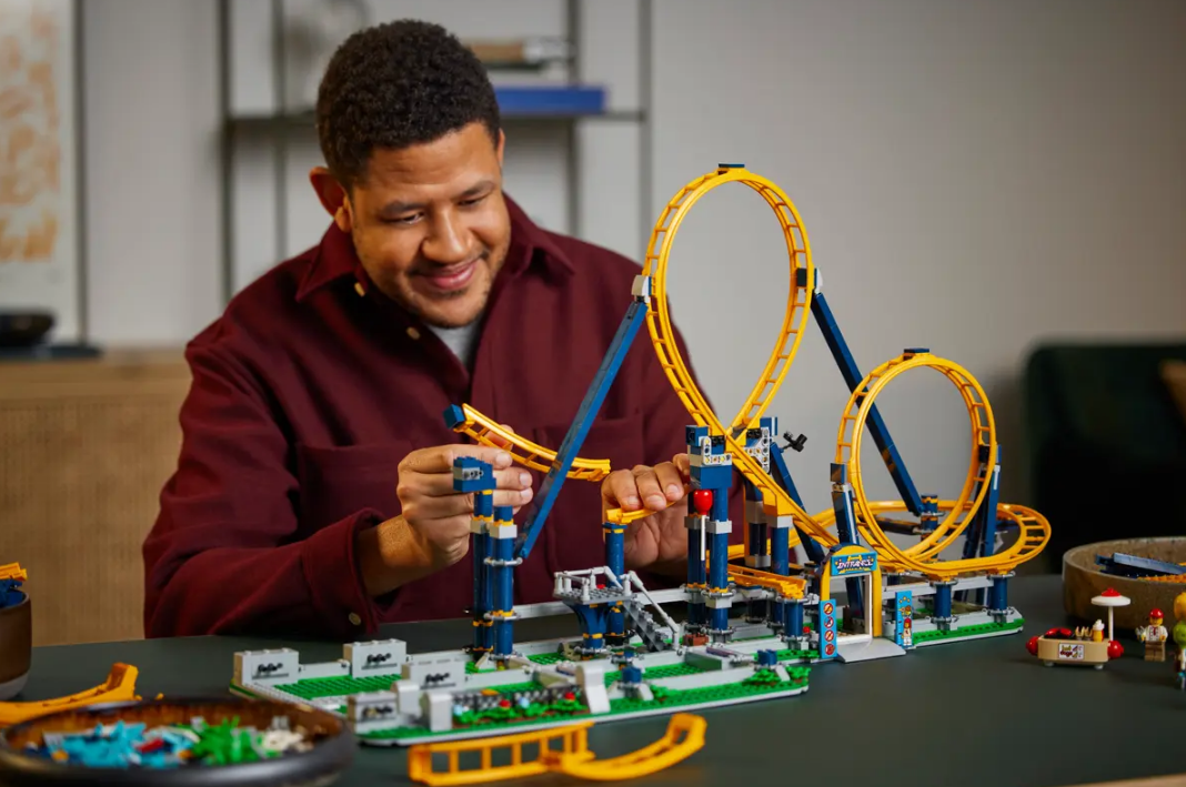 "Linksmieji kalneliai su kilpa" Konstruktorius