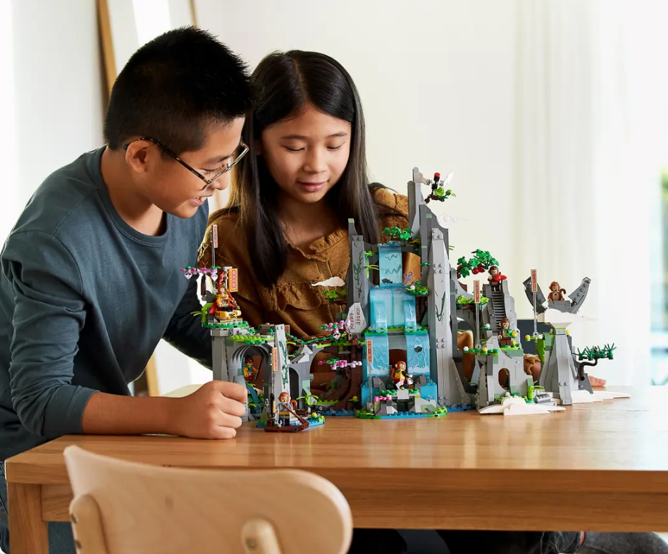 "Legendinis gėlių vaisių kalnas" Konstruktorius