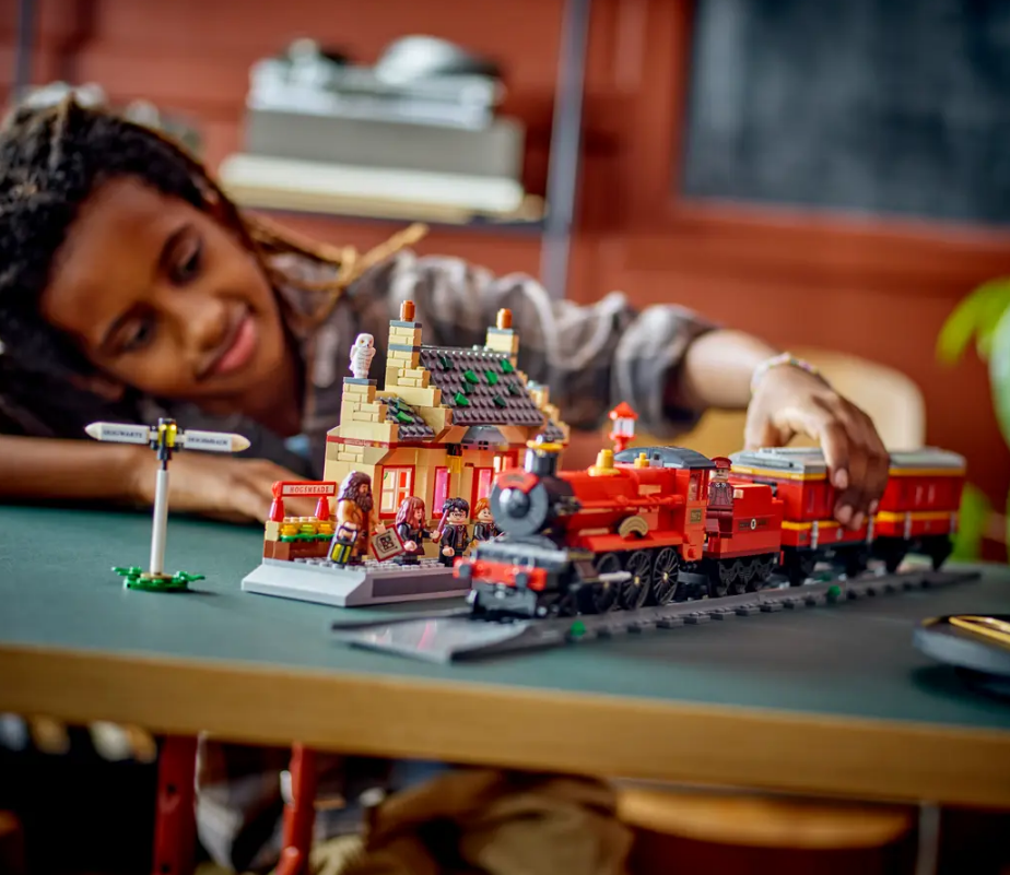 "Hogvartso ekspresas ir Hogsmeado stotis" Konstruktorius