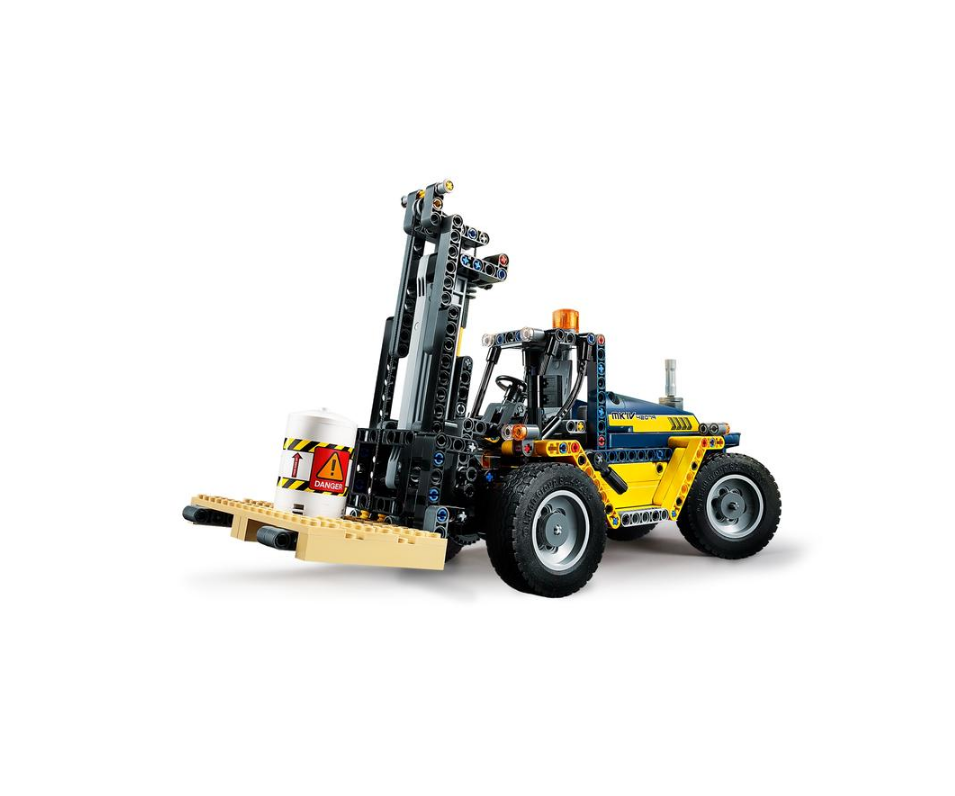 "Sunkiasvoris šakinis krautuvas" Konstruktorius